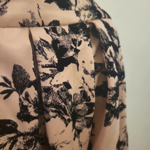 Faith and Joy Pleated Floral Full Skirt - Picture 3 of 5